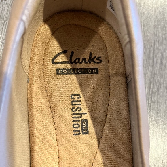 Clarks Beige Shoes - Picture 6 of 7